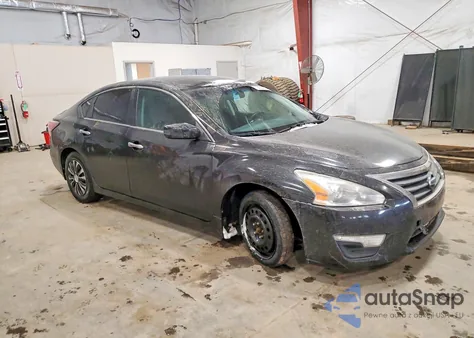 2014 Nissan Altima 2.5 z USA, uszkodzony, nr VIN 1N4AL3AP9EN217331
